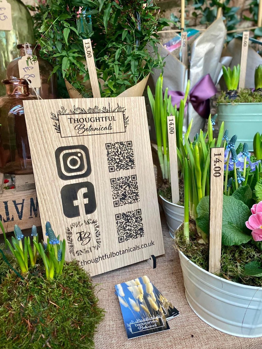 Social QR sign
